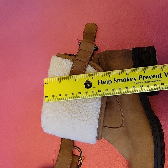 UGG Australia Aldon size 6 - Picture 9 of 10